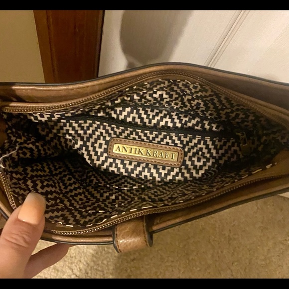 Brown Antik Kraft crossbody. NWOT. Never been used. - Picture 3 of 3